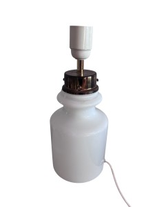 Szklana lampa biurkowa-butelka  