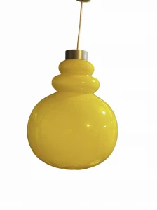 Żółta lampa wisząca  