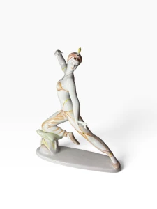 Porcelanowa figurka Kobiety - Hollohaza 