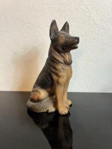 Ceramiczna figurka Owczarka Niemieckiego
