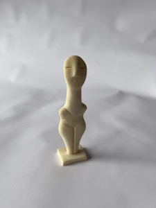 Figurka alabaster