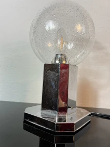 Chromowana lampka z kloszem antico