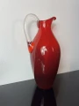 Czerwony szklany dzban 6