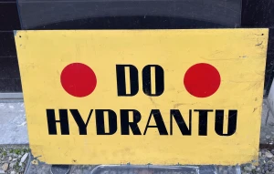 Tablica bhp „ do hydrantu”