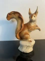 porcelanowa-figurka-wiewiorki-royal-dux4