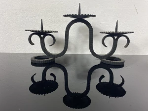 Metalowy świecznik 01
