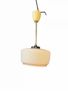 Lampa wisząca z kloszem 