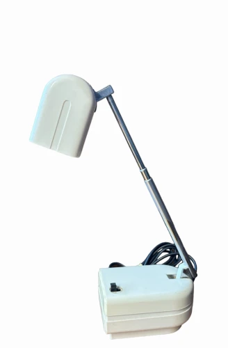 lampka-na-biurko-skladana-briloner-leuchten1