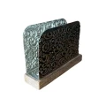 metalowy-serwetnik-w-kwiaty5.webp